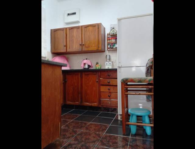 3 BEDROOM APARTMENT FOR SALE IN GLENWOOD